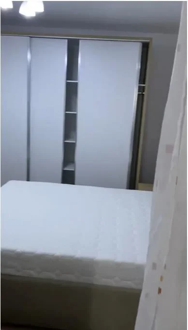 Tirane, jepet me qera apartament 1+1+Aneks+Ballkon Kati 1, 65 m² 500 € (Rruga e Kosovareve)