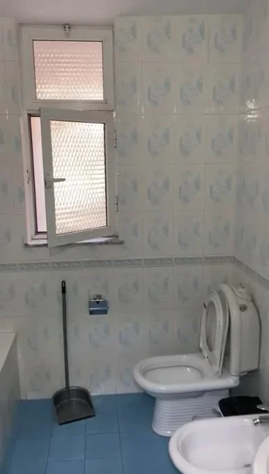 Tirane, jepet me qera apartament 1+1+Aneks+Ballkon Kati 1, 65 m² 500 € (Rruga e Kosovareve)