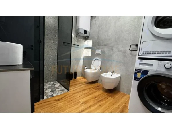 Disponojmë Apartament 2+1+2 per Qera, fusha e Aviacionit,Tirane.