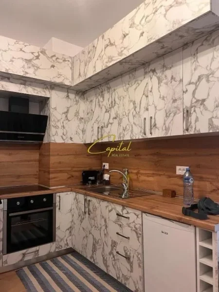 Tirane, jepet me qera apartament 1+1 Kati 2, 60 m² 500 € (SELITE)