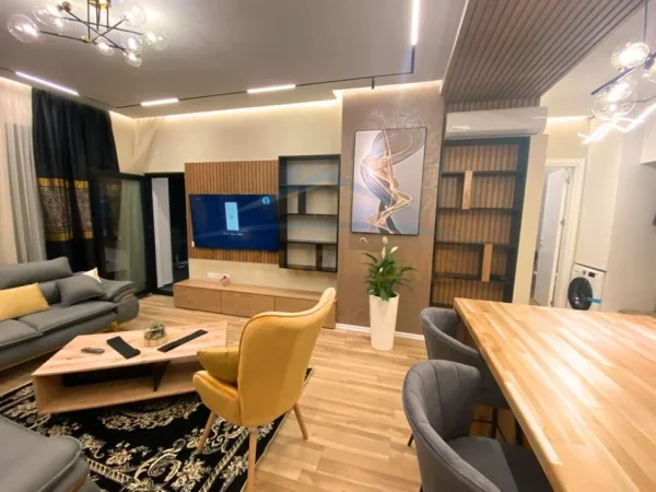 Qera, Apartament Luksoz 1+1, SQUARE 21, Tiranë