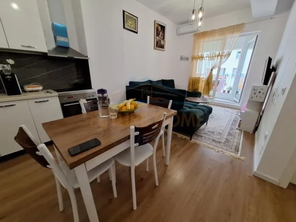 Tirane, shitet apartament 1+1 Kati 5, 61 m² 95.000 € (Kompleksi Kaimi, Alidemi)
