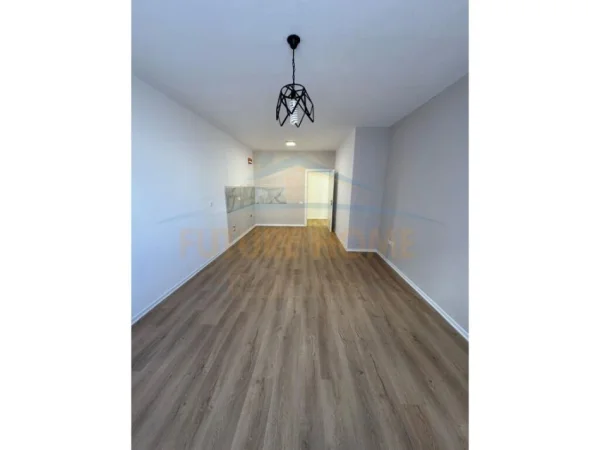 Tirane, shitet apartament 1+1 Kati 4, 79 m² 106.000 € (Astir)