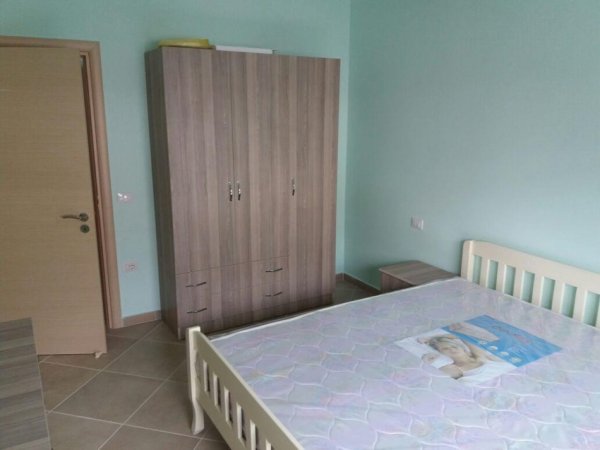 Tirane, jepet me qera apartament 1+1+Ballkon Kati 7, 70 m² 380 € (rruga Teodor Keko)