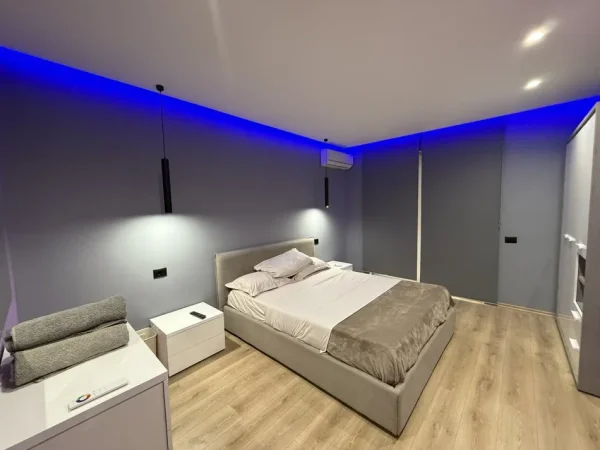 Tirane, jepet me qera apartament 2+1+Ballkon Kati 6, 107 m² 600 € (Teodor Keko)