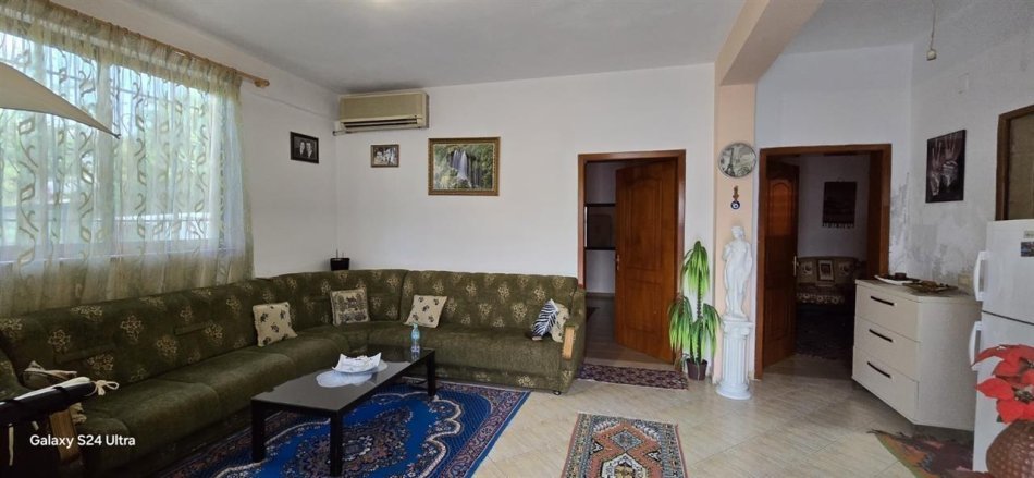 Tirane, shitet shtepi 3+1+Aneks Kati 1, 110 m² 135.000 € (Kthesa e Kamzes)