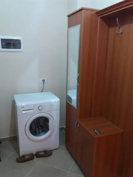 Tirane, jepet me qera apartament 1+1+Ballkon Kati 7, 60 m² 380 € (Astir tek Ozone)