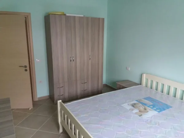 Tirane, jepet me qera apartament 1+1+Ballkon Kati 7, 60 m² 380 € (Astir tek Ozone)