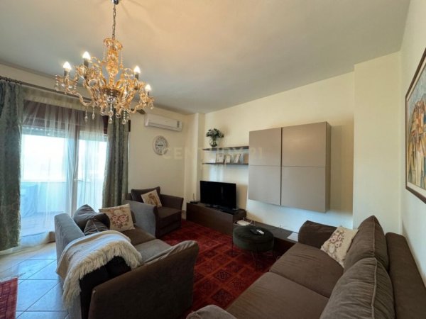 Tirane, jepet me qera apartament 2+1 Kati 6, 800 € 