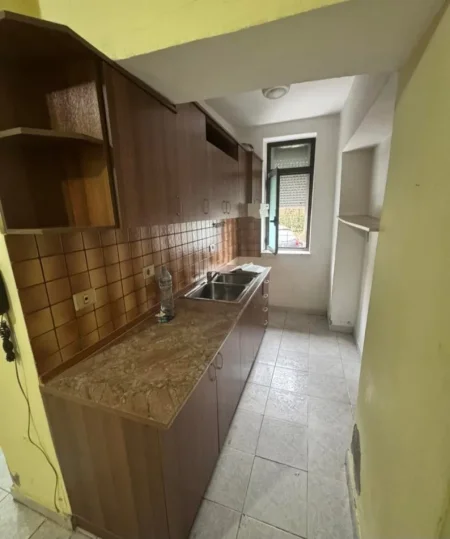 Tirane, shitet apartament 1+1+Ballkon Kati 1, 66 m² 115.000 € (Mozaiku tiranes)