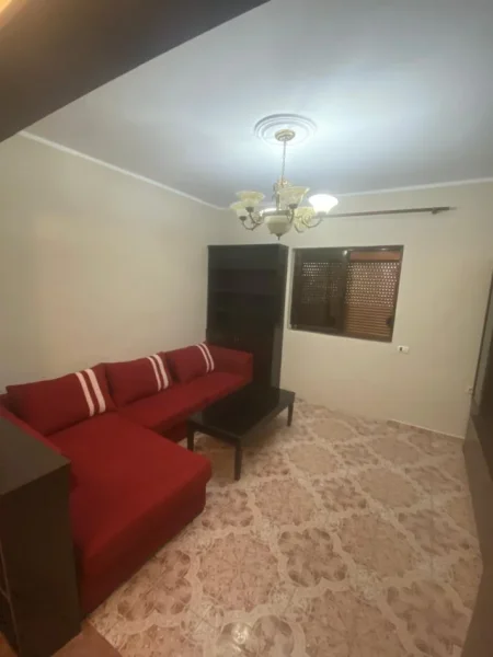 Tirane, jepet me qera shtepi 2+1 Kati 1, 100 m² 400 € (Super Shtepi Me Qera 2+1 me Parking ne Don Bosko.)