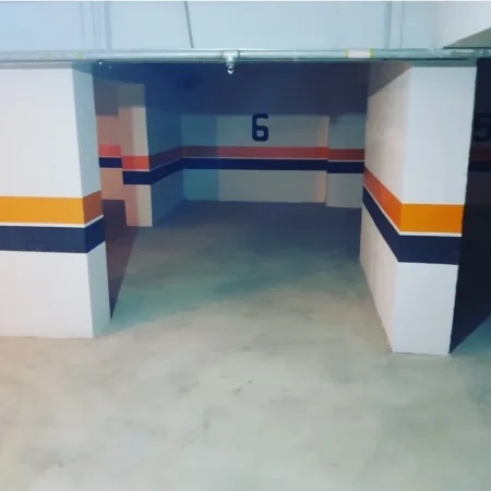 Vlore - Lungomare - Uji i Ftohte, jepet me qera garazh Kati -1, mbrpa local Brooklin