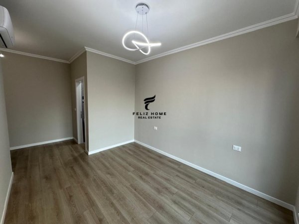 Tirane, jepet me qera zyre Kati 2, 91 m² 800 € (MYSLYM SHYRI)