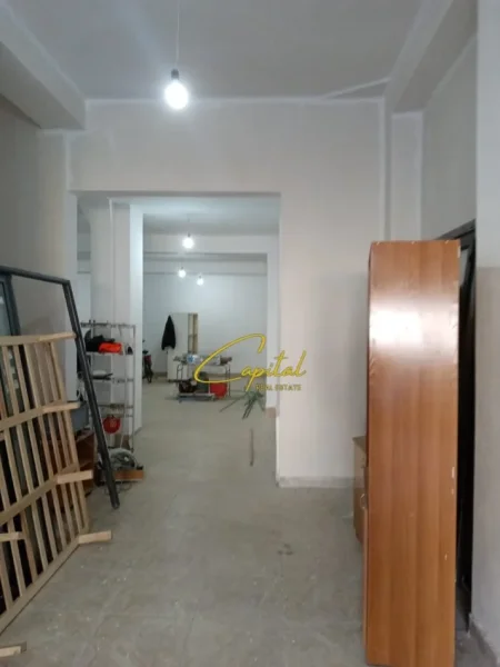 Tirane, jepet me qera ambjent biznesi Kati 0, 140 m² 1.200 € (ALI DEMI)