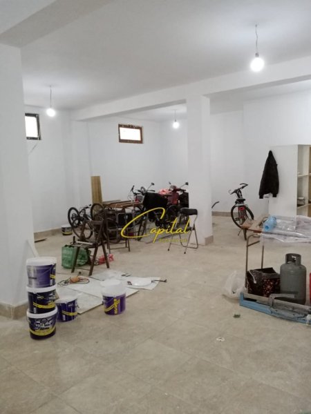 Tirane, jepet me qera ambjent biznesi Kati 0, 140 m² 1.200 € (ALI DEMI)