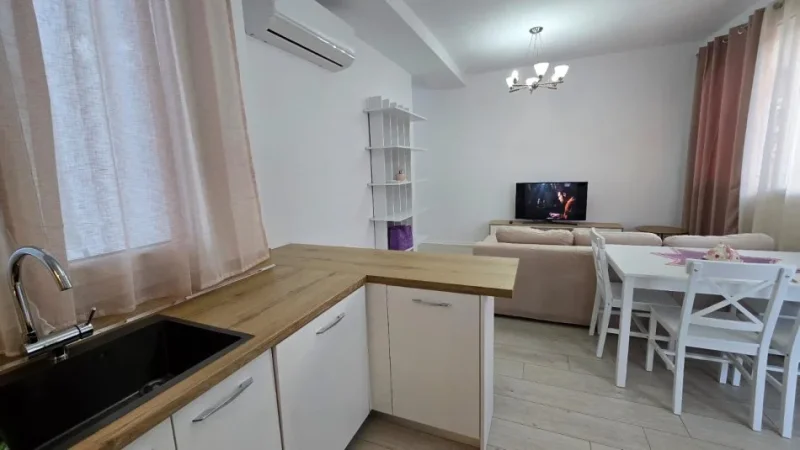 Tirane, jepet me qera apartament 2+1 Kati 4, 76 m² 550 € (River Residence)