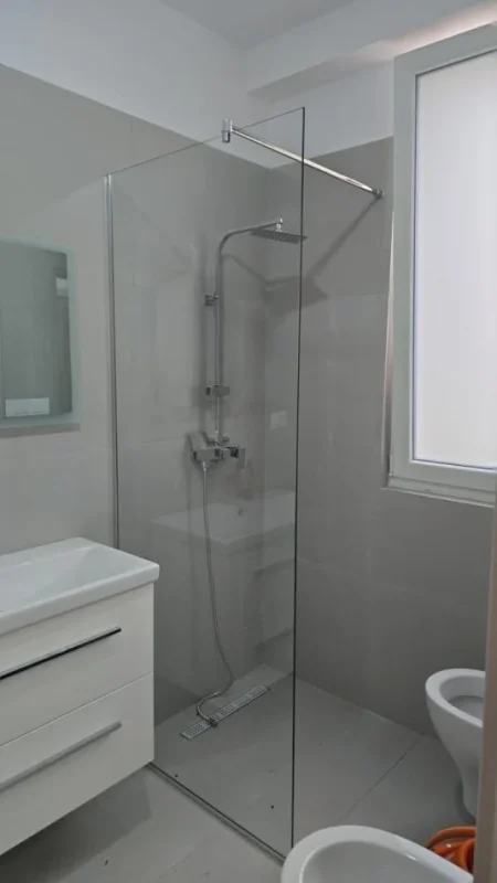Tirane, jepet me qera apartament 2+1 Kati 4, 76 m² 550 € (River Residence)