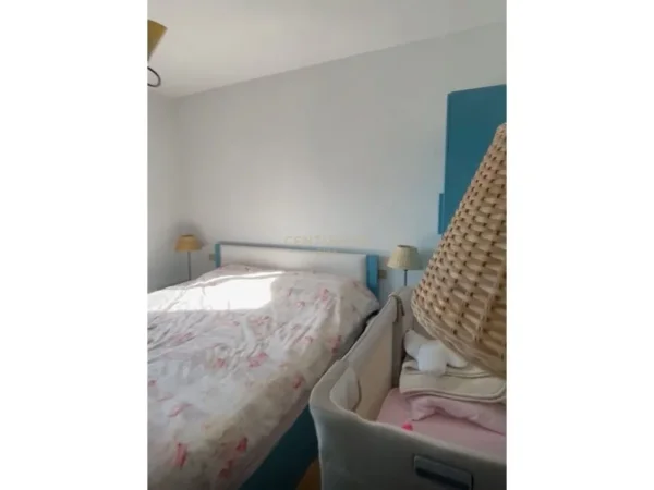 Tirane, jepet me qera apartament 2+1+Ballkon Kati 9, 79 m² 750 € (Rruga e kosovareve)