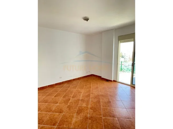 Durres, shitet apartament 2+1+Ballkon Kati 2, 105 m² 94.500 € (plazh)
