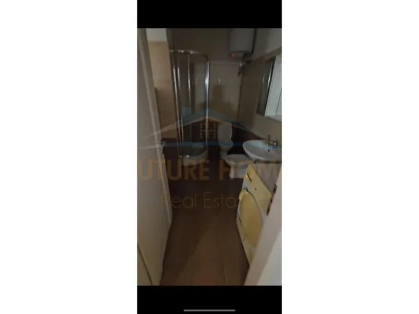 Durres, shitet apartament duplex 2+1+Ballkon Kati 10, 195 m² 205.000 € (durres stacioni i trenit)