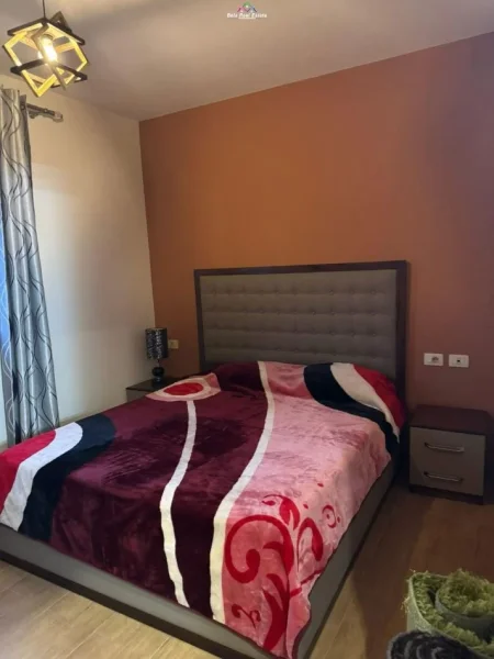 Tirane, jepet me qera apartament 2+1 Kati 9, 84 m² 550 € (fusha e aviacionit)