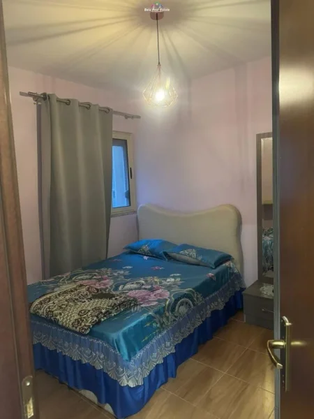 Tirane, jepet me qera apartament 2+1 Kati 9, 84 m² 550 € (fusha e aviacionit)