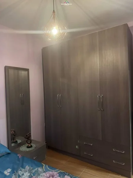Tirane, jepet me qera apartament 2+1 Kati 9, 84 m² 550 € (fusha e aviacionit)