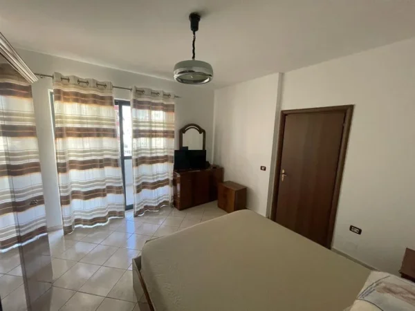 Tirane, jepet me qera apartament 2+1+Ballkon Kati 5, 100 m² 550 € (TEODOR KEKO)