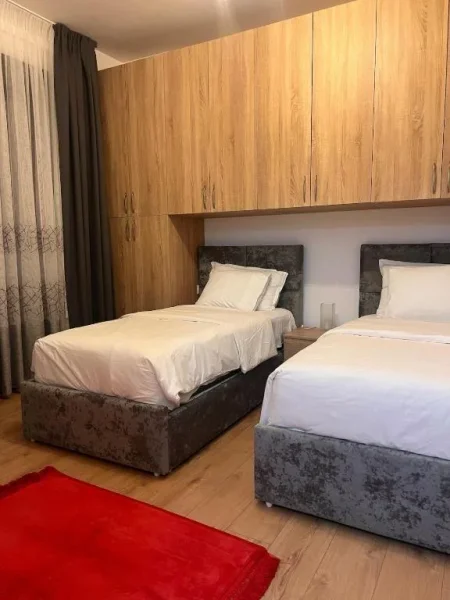 Tirane, jepet me qera apartament 1+1 Kati 3, 60 m² 500 € (SELITE)