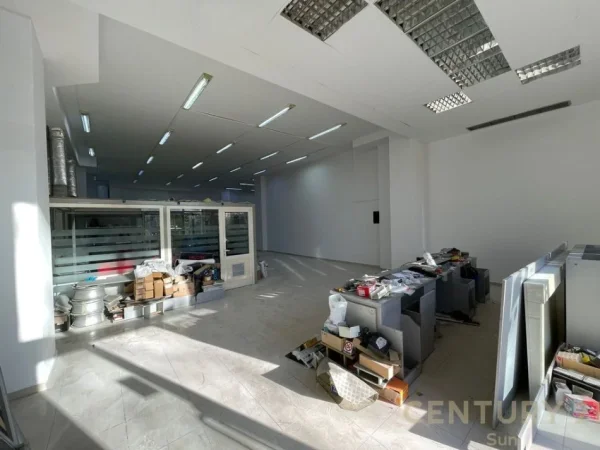 Tirane, shes ambjent biznesi , 189 m² 750.000 € (Kompleksit Delijorgji)