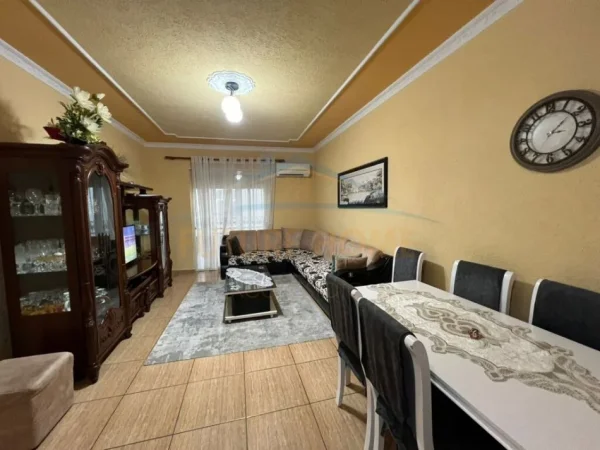 Durres, shitet apartament 2+1+Ballkon Kati 10, 98 m² 125.000 € (durres plazh)