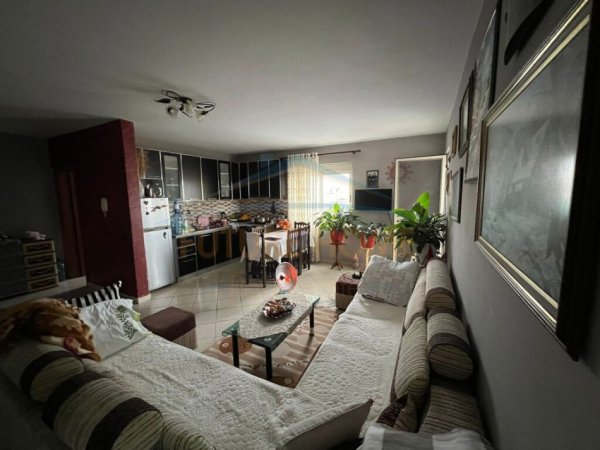 Durres, shitet apartament 2+1+Ballkon Kati 5, 80 m² 93.000 € (Tek Stadiumi, Durres)