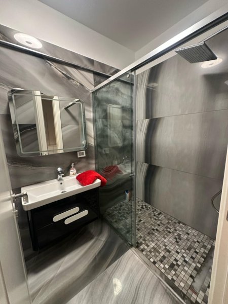 Tirane, shitet apartament 2+1 Kati 3, 129 m² 355.000 € 