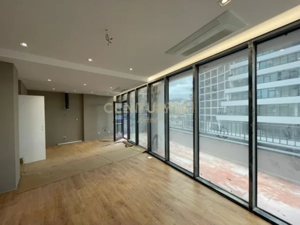 Tirane, jap me qera zyre+POST PARKIMI , 142 m² 1.300 € ("LAKE VIEW" LIQENI I TIRANES)