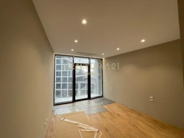 Tirane, jap me qera zyre+POST PARKIMI , 142 m² 1.300 € ("LAKE VIEW" LIQENI I TIRANES)