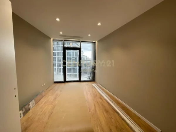 Tirane, jap me qera zyre+POST PARKIMI , 142 m² 1.300 € ("LAKE VIEW" LIQENI I TIRANES)