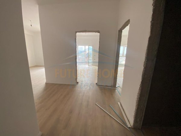 Tirane, shitet apartament 2+1+2, (Rruga Dritan Hoxha, Kompleksi Aura)