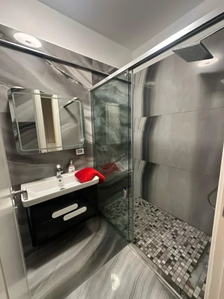 Tirane, shitet apartament 2+1+Ballkon Kati 4, 127 m² 355.000 € (Kompleksi Delijorgji)