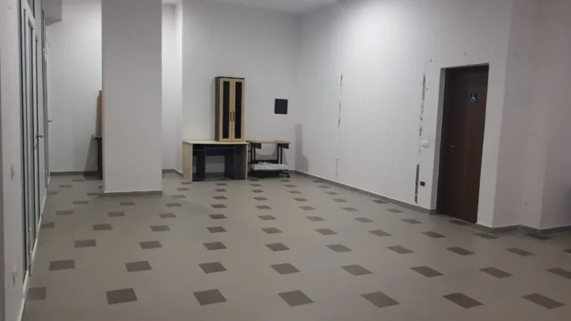 Tirane, shitet dyqan Kati 0, 65 m² 145.000 € (Rr. Idriz Dollaku)