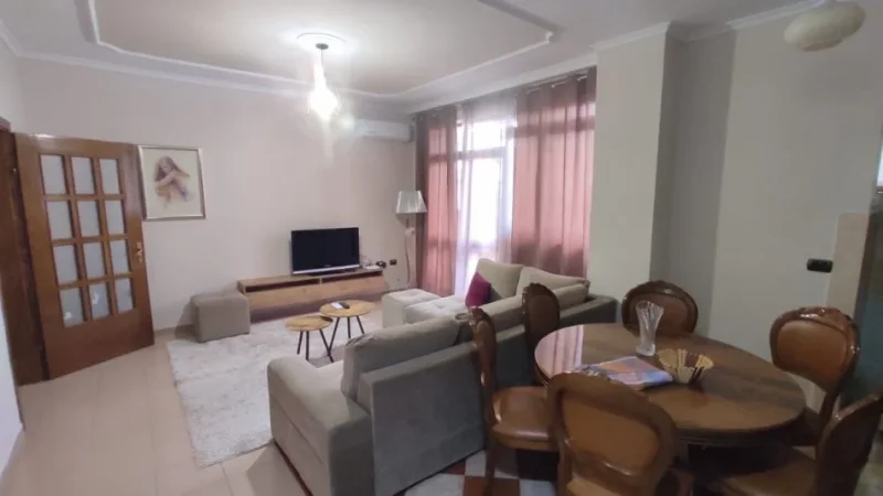 Tirane, jepet me qera apartament 2+1 Kati 2, 110 m² 700 € (SELVIA)