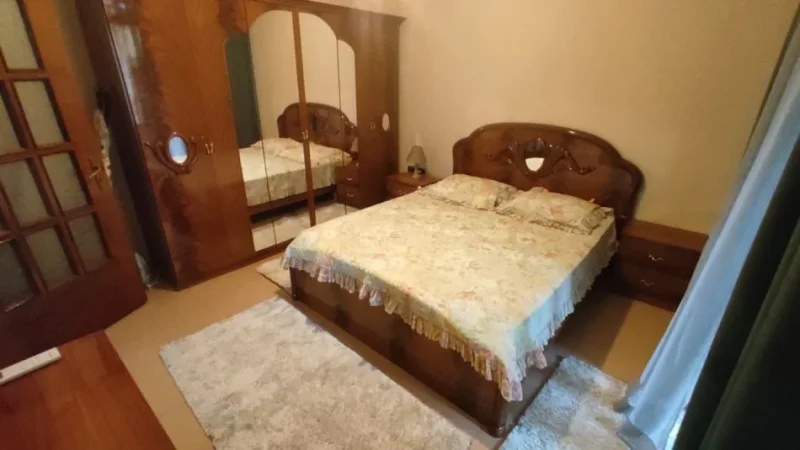 Tirane, jepet me qera apartament 2+1 Kati 2, 110 m² 700 € (SELVIA)