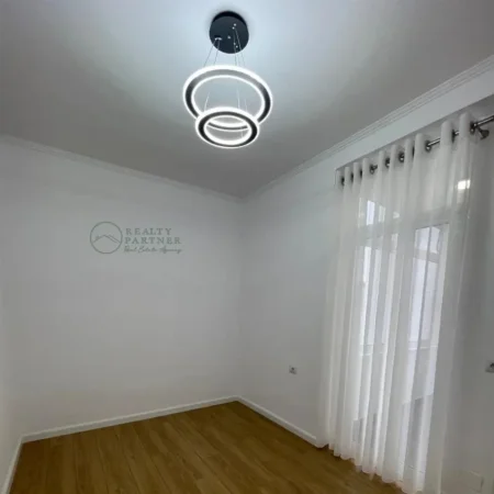 Tirane, shitet apartament 2+1+Ballkon Kati 7, 96 m² 150.000 € (Rruga Dritan Hoxha)