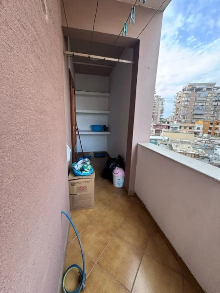 Tirane, jepet me qera apartament 1+1+Ballkon Kati 4, 70 m² 400 € (don bosko prapa vizion+)