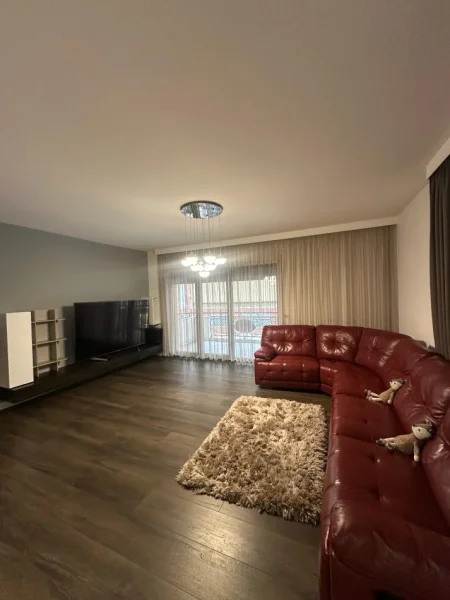 Tirane, shitet apartament 2+1+Aneks+Ballkon Kati 3, 129 m² 350.000 € (Rruga e Kavajes)