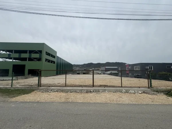 JEPET ME QERA TOKE 2000M2 ( VORE-MUCAJ )