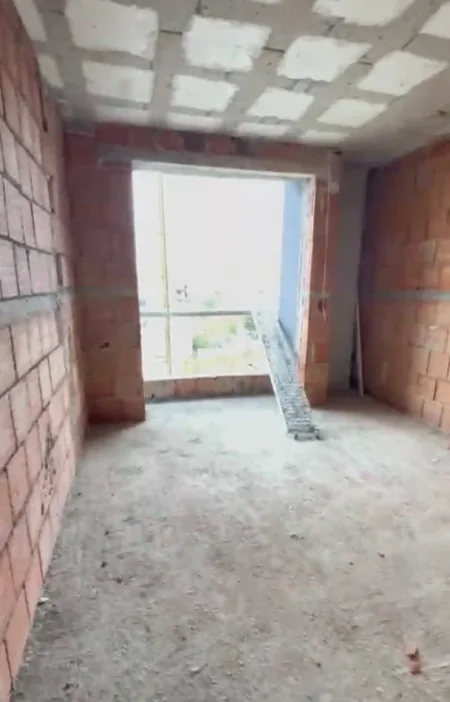 Tirane, shitet apartament 1+1 Kati 4, 65 m² 95.000 € (Ish Fusha Aviacionit)