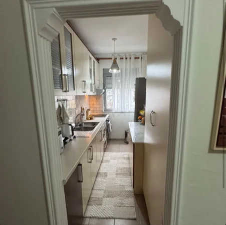 Tirane, shitet apartament 2+1 Kati 5, 72 m² 101.000 € (Rruga Njazi Meka)