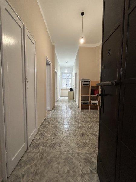Tirane, ndarje qeraje apartament 3+1+Ballkon Kati 1, (Emin Duraku)