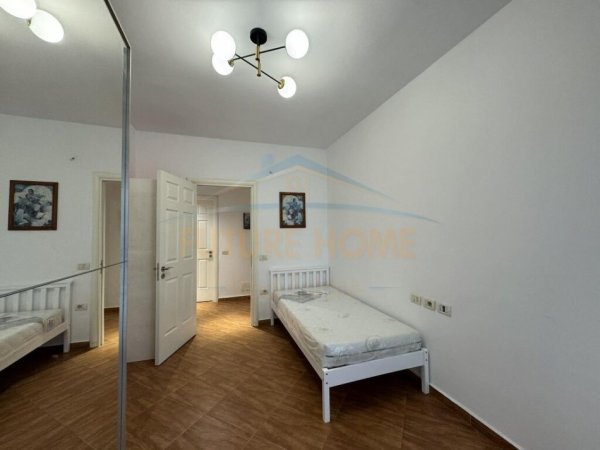 Tirane, jepet me qera apartament 2+1+Ballkon Kati 8, 100 m² 550 € (Prane Rotondos Astir)