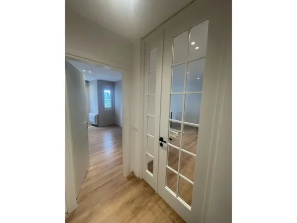 Tirane, shitet apartament 2+1 Kati 5, 87 m² 250.000 € (Rruga Mine Peza)